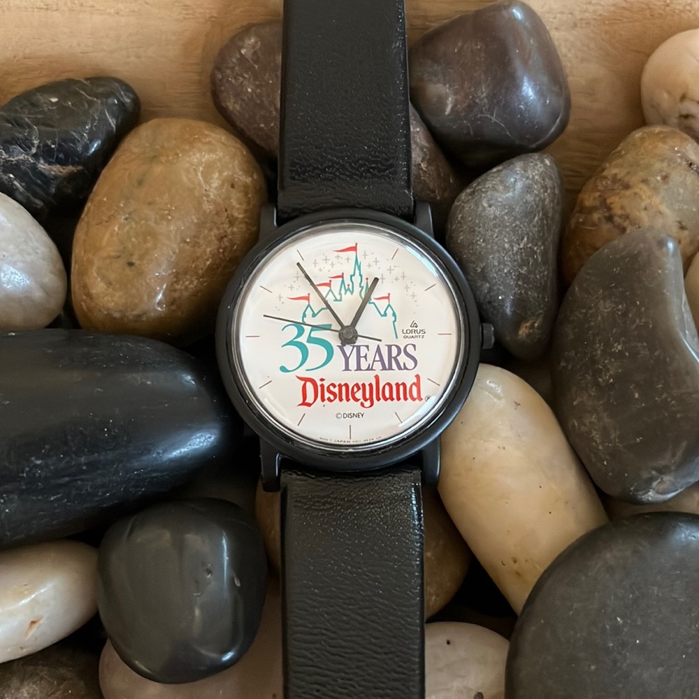 Vintage 1990s Disneyland Watch